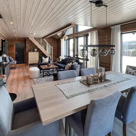 4 Bedroom Stunning In Hébergement de vacances *
